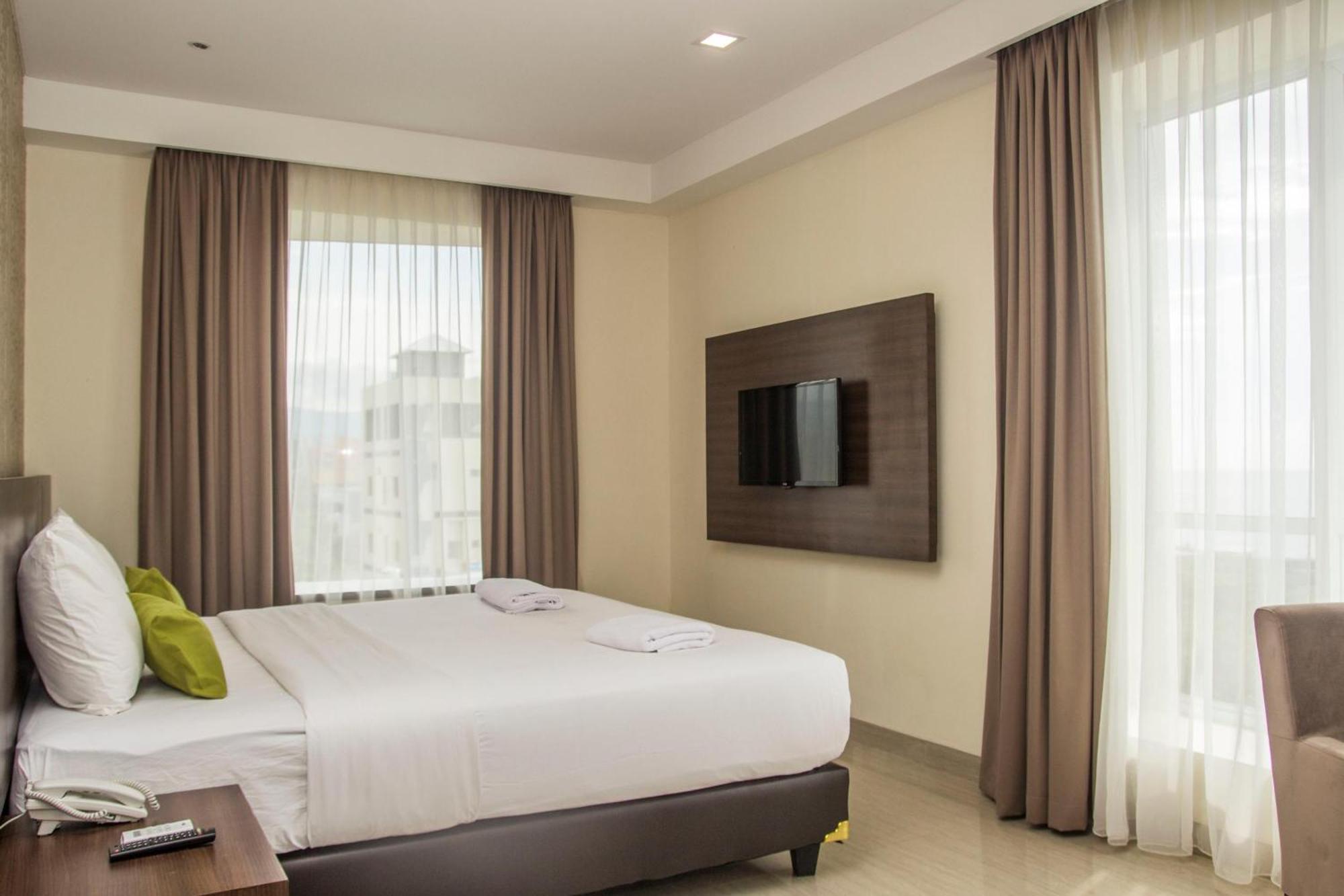 Green Eden Hotel Manado Rum bild