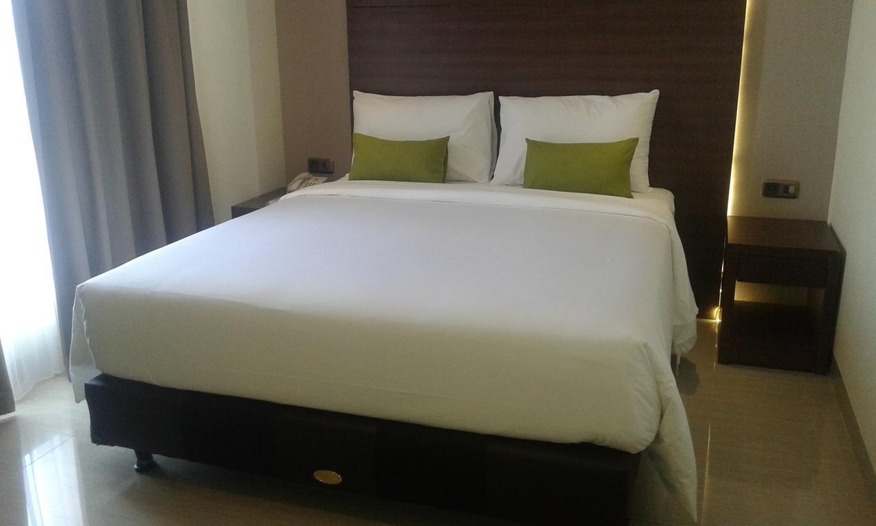 Green Eden Hotel Manado Exteriör bild