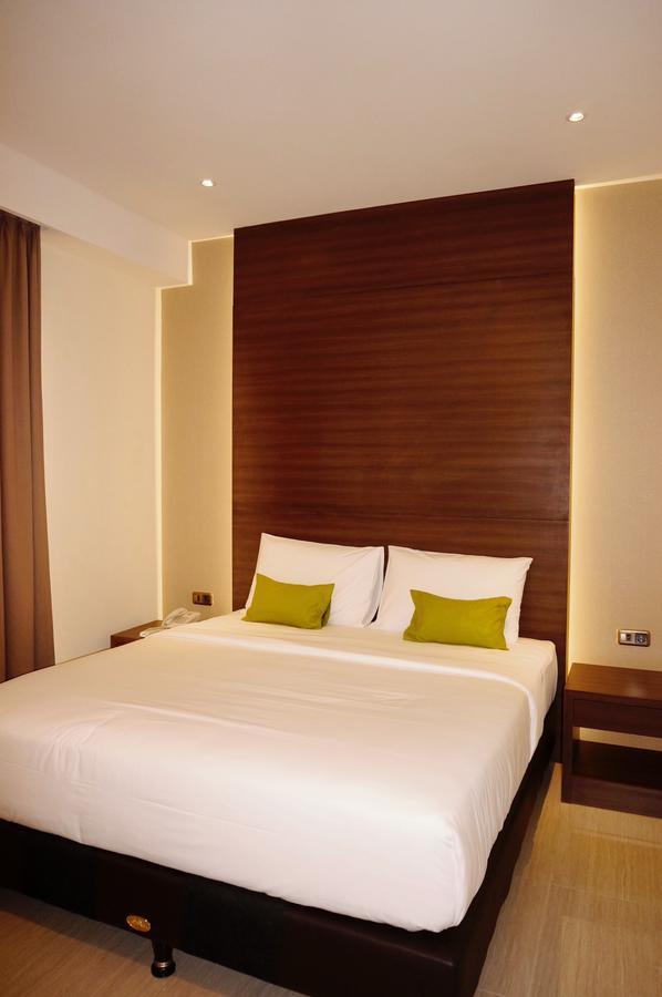 Green Eden Hotel Manado Exteriör bild